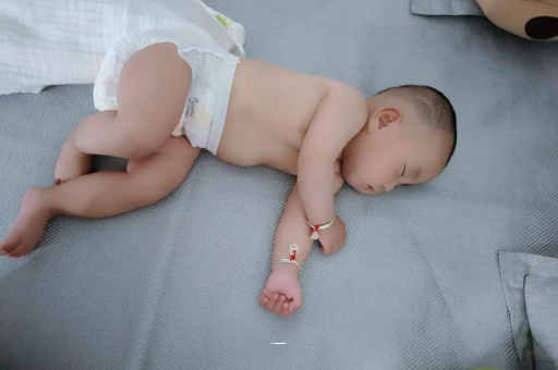 神木怀孕多久会显肚子